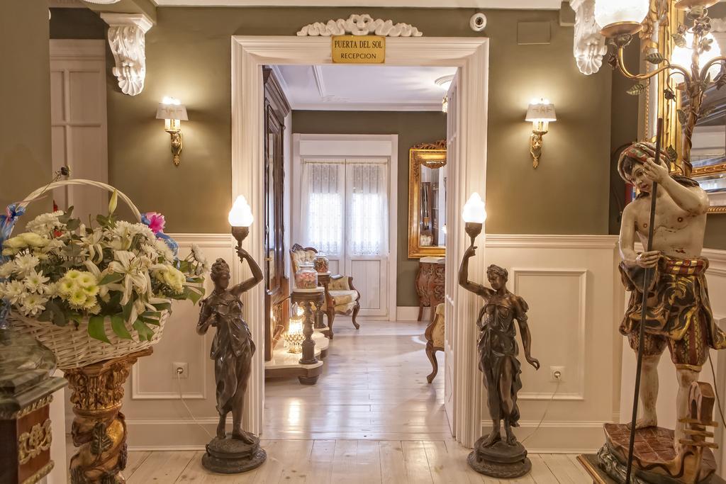 Hostal Boutique Puerta Del Sol Torrelavega Exteriör bild