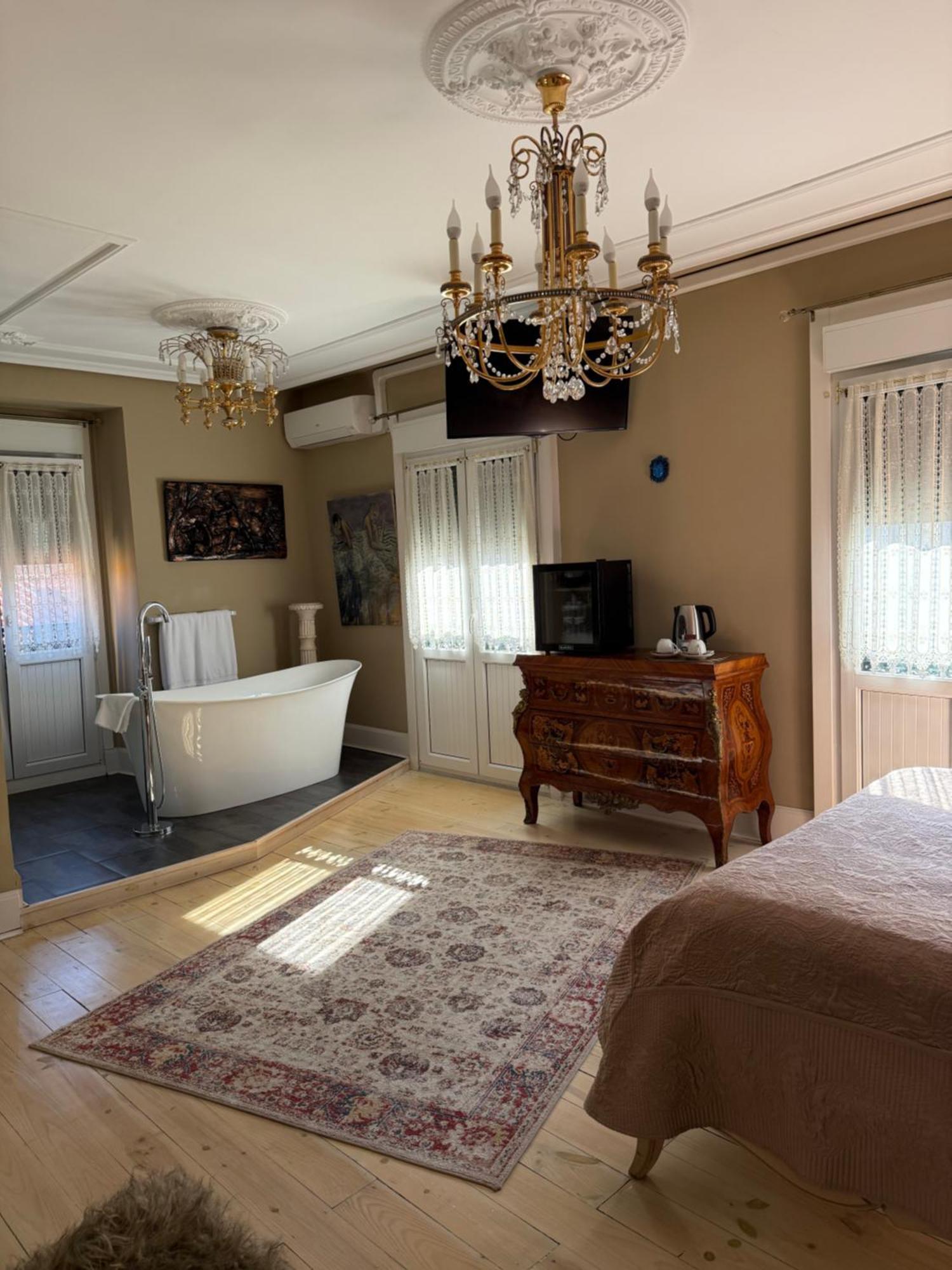 Hostal Boutique Puerta Del Sol Torrelavega Exteriör bild
