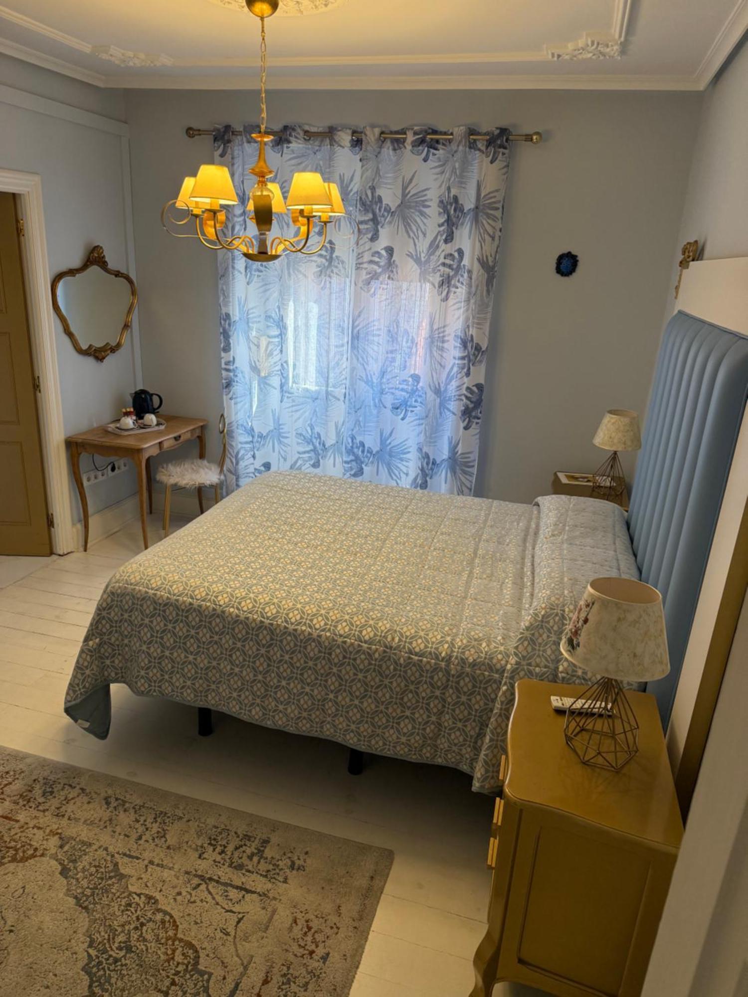 Hostal Boutique Puerta Del Sol Torrelavega Exteriör bild